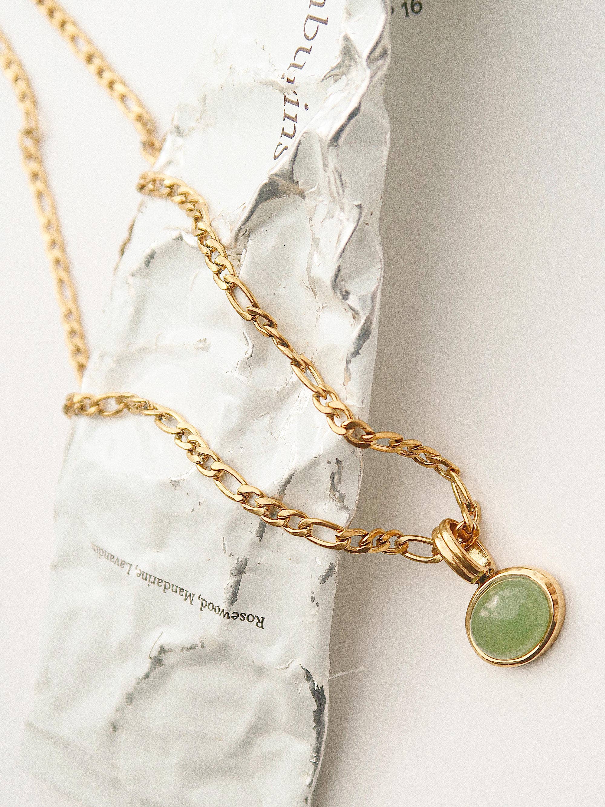 MÍSTIKA 18K GOLD GREEN STONE NECKLACE