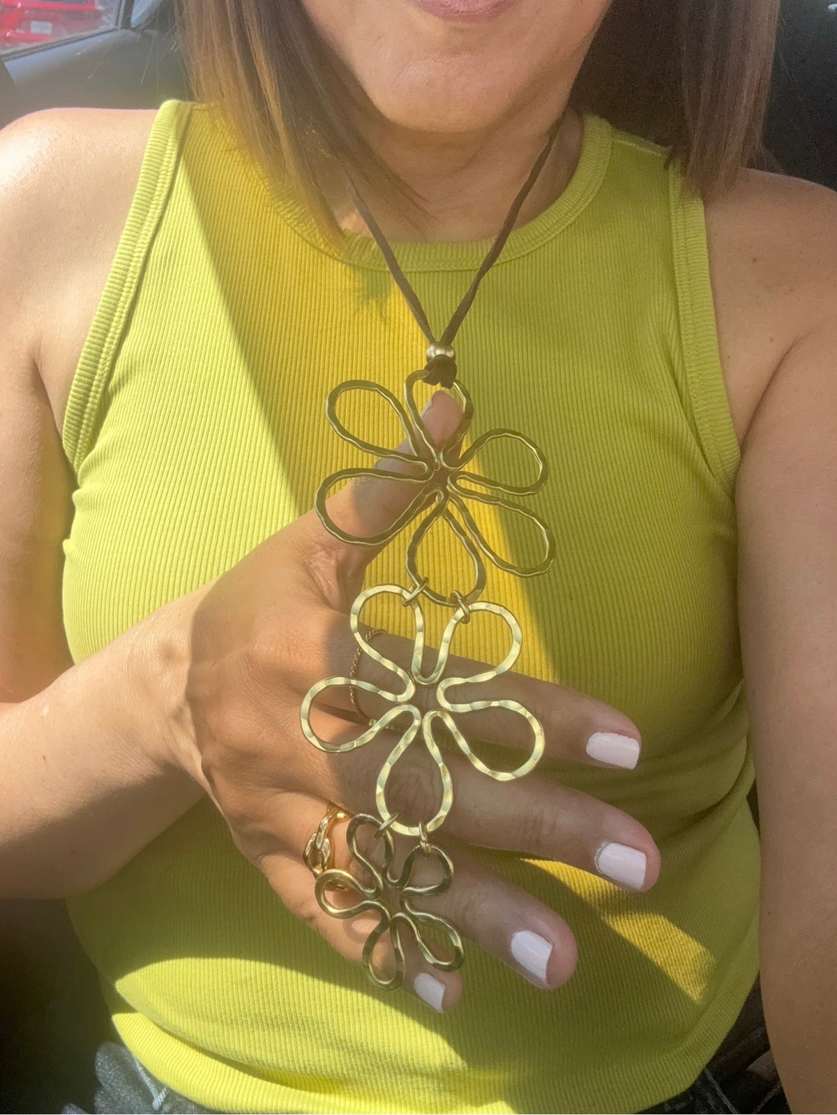 VESTOPAZZO THREE FLOWER NECKLACE