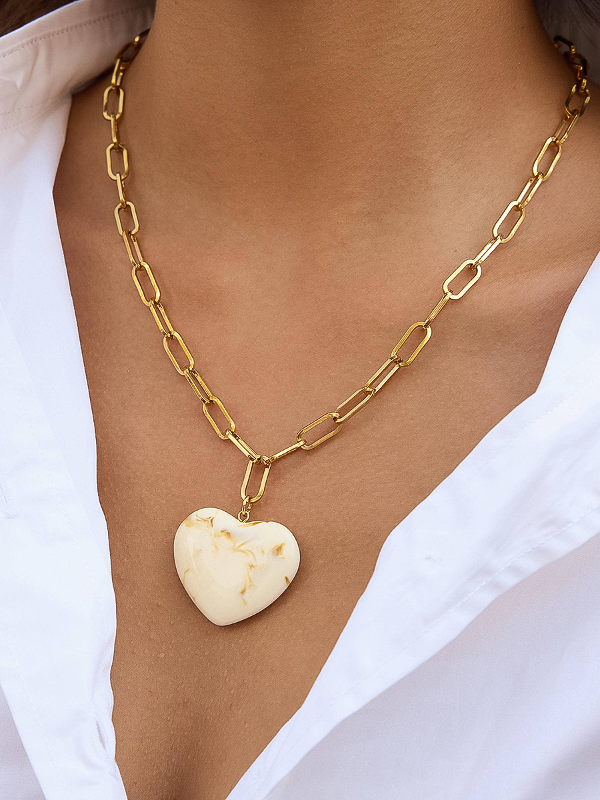 MÍSTIKA 18K GOLD HEART CHAIN NECKLACE / BROWN