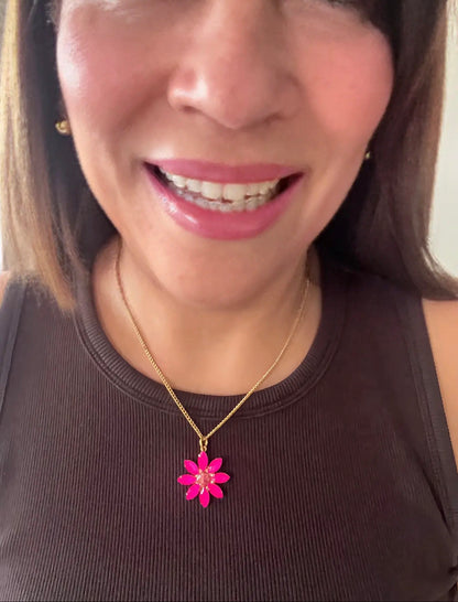 TOVA MINI MOLLY NECKLACE IN ELECTRICS: ELECTRIC PINK
