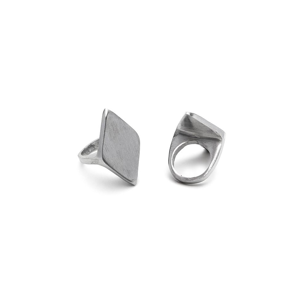 VESTOPAZZO SLEEK DIAMOND RING