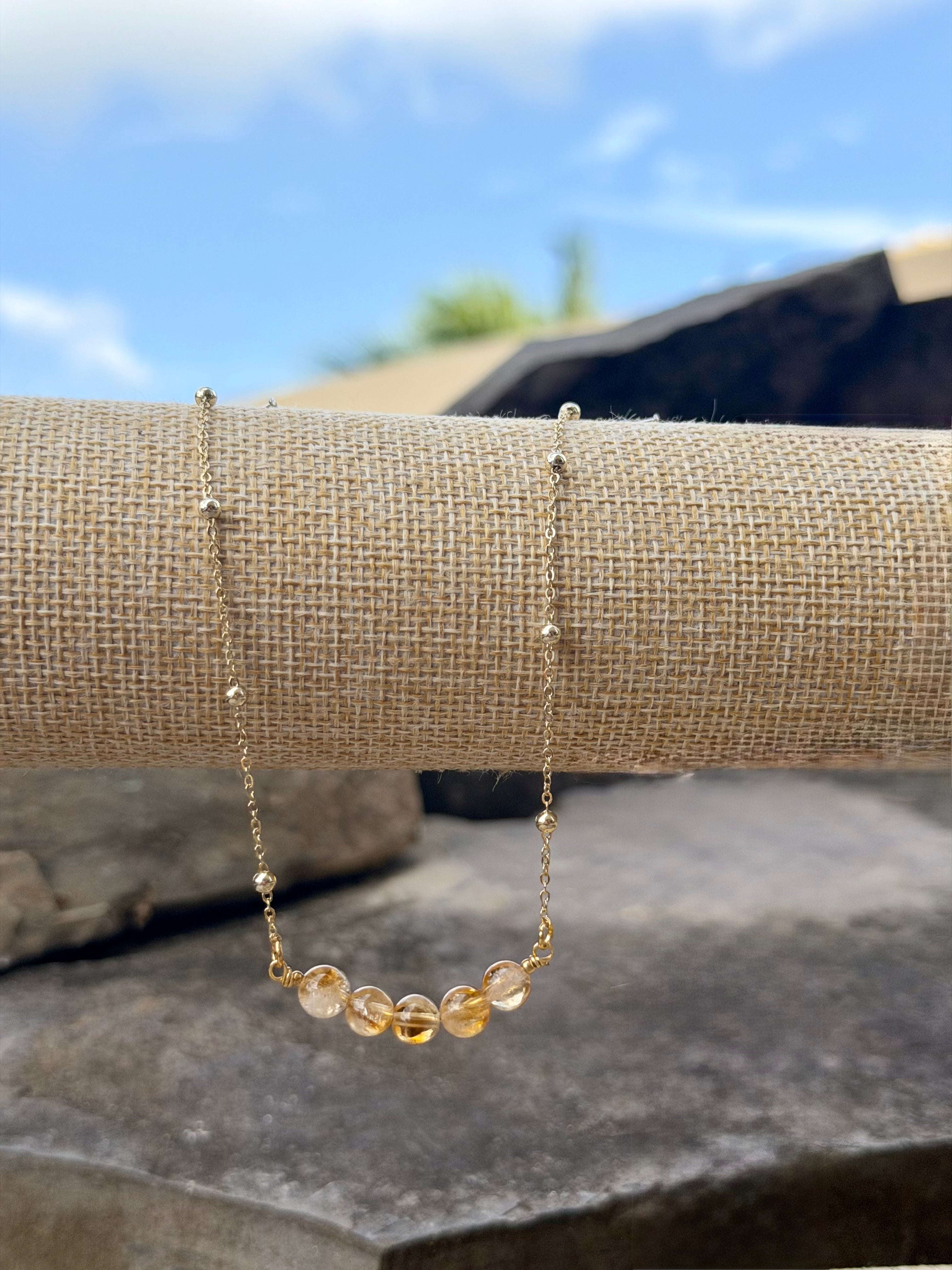 MÍSTIKA GEMSTONE NECKLACES