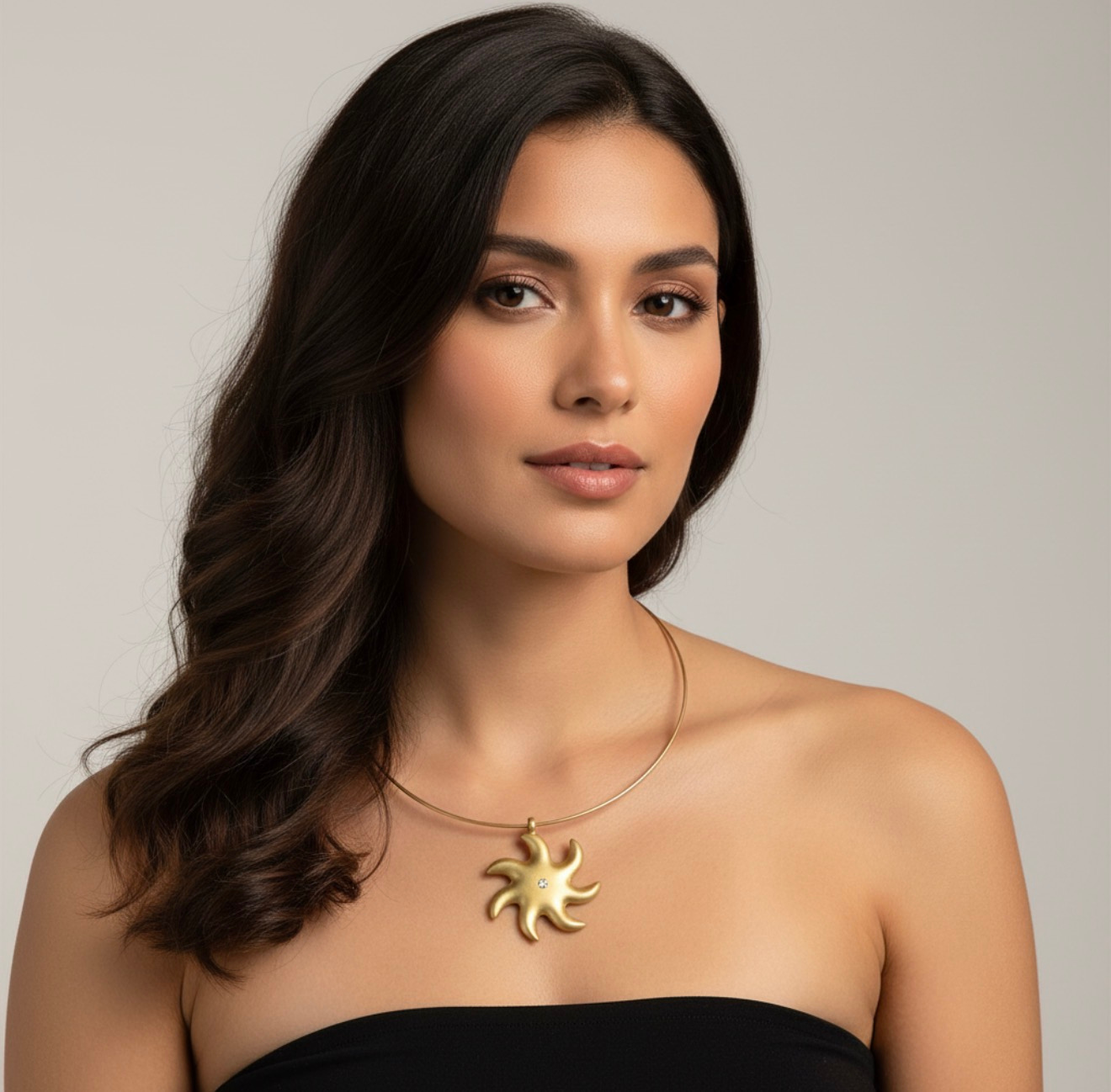 MíSTIKA KALA SUNDIAL NECKLACE