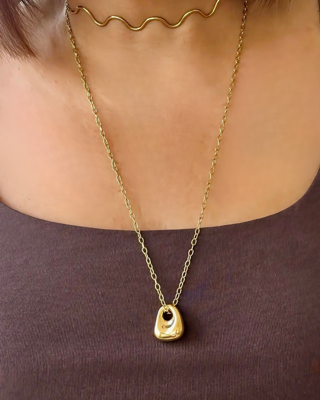 MÍSTIKA SCULPTED PENDANT NECKLACE