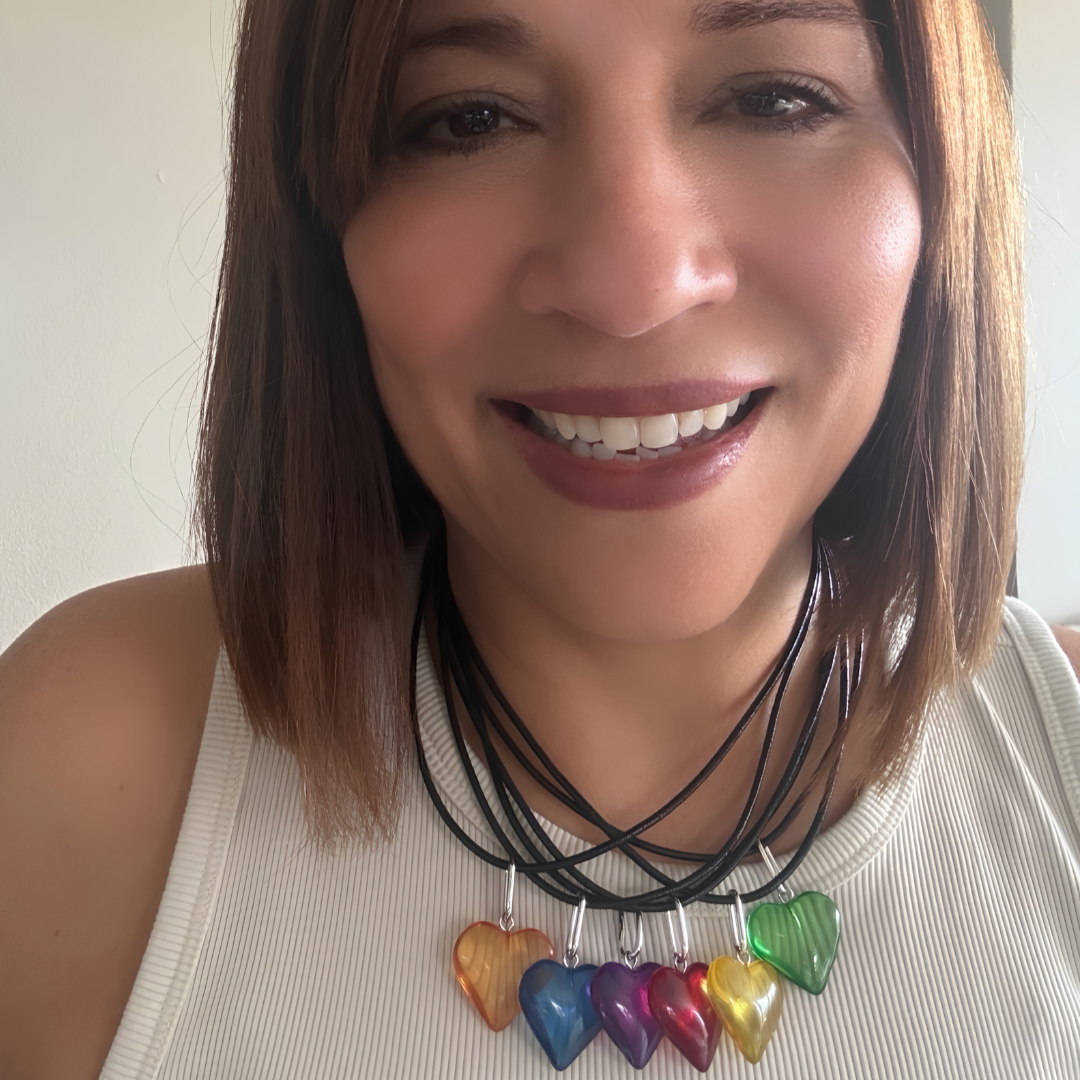 MÍSTIKA Heart & Leather Necklace – Available in 6 colors: Purple, Red, Orange, Blue, Yellow and Green | Místika Style