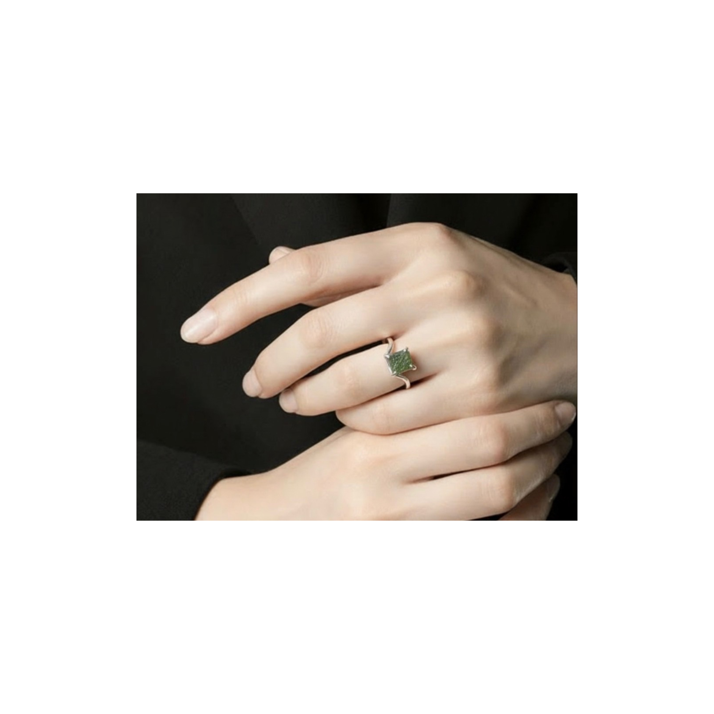 MÍSTIKA 925 MOLDAVITE WAVY RING