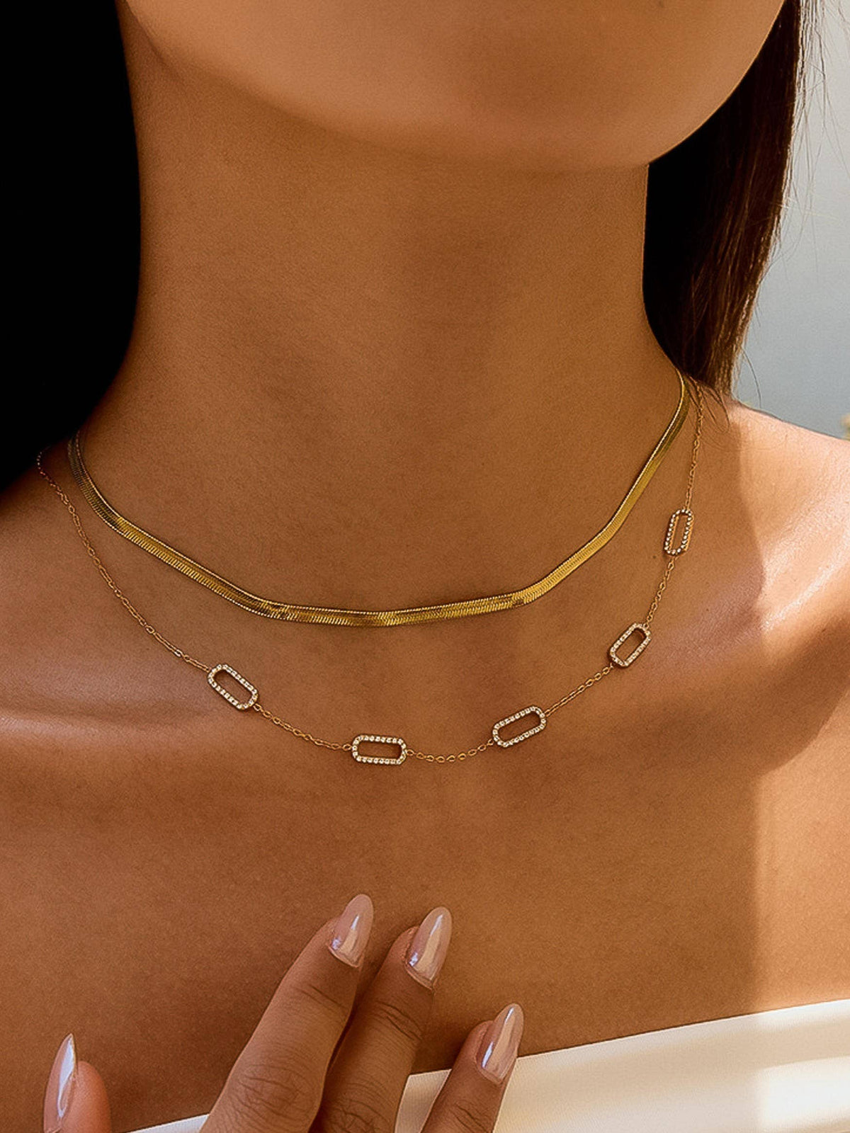 MÍSTIKA DAINTY GEO NECKLACE