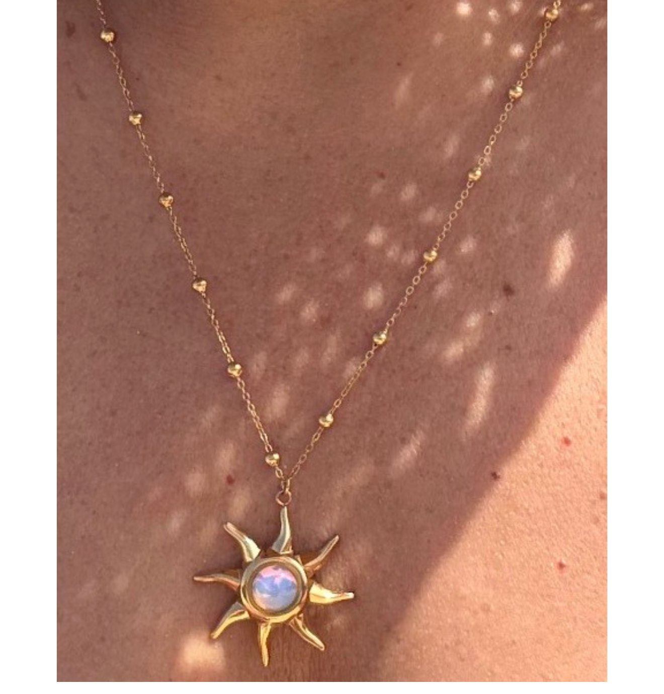 MÍSTIKA SUN PENDANT NECKLACE